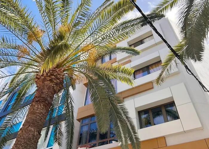 Hjs Plaza Suites Apartments II