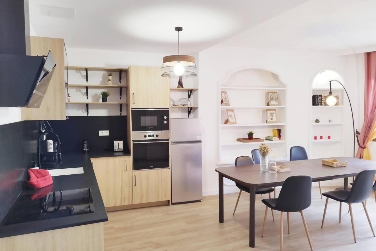 Hjs Plaza Ii Appartement *